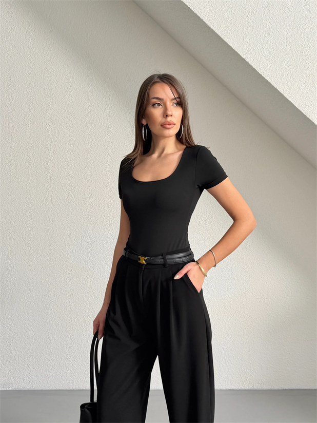 Kare Yaka Kısa Kol Bodysuit - Siyah