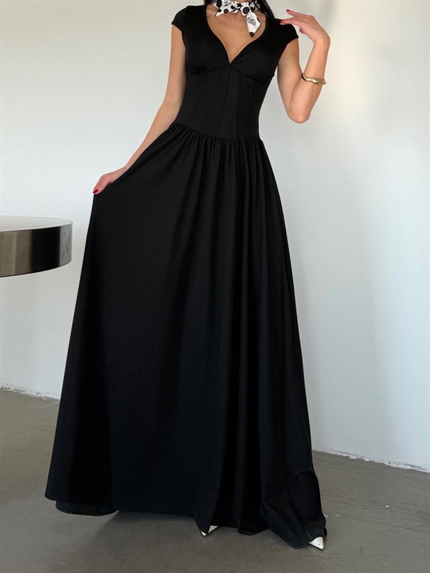 V Yaka Korse Detaylı Elbise - Siyah