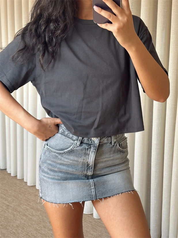 Düz Kısa Kol Crop Basic - Füme