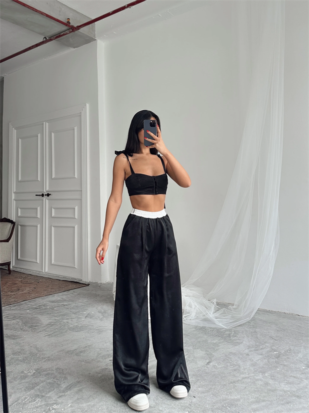 Kemer Detaylı Palazzo Pantolon - Siyah