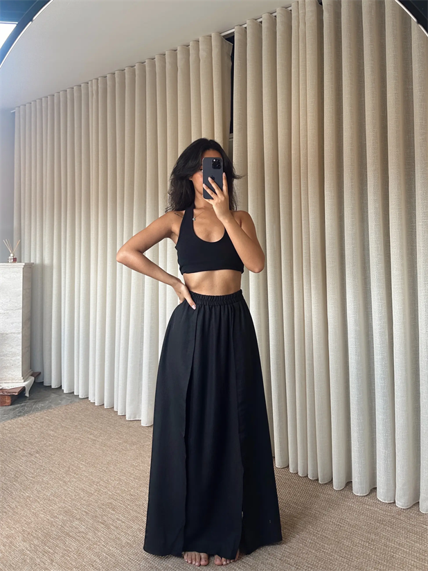 İçi Şortlu Derin Yırtmaç Maxi Etek - Siyah