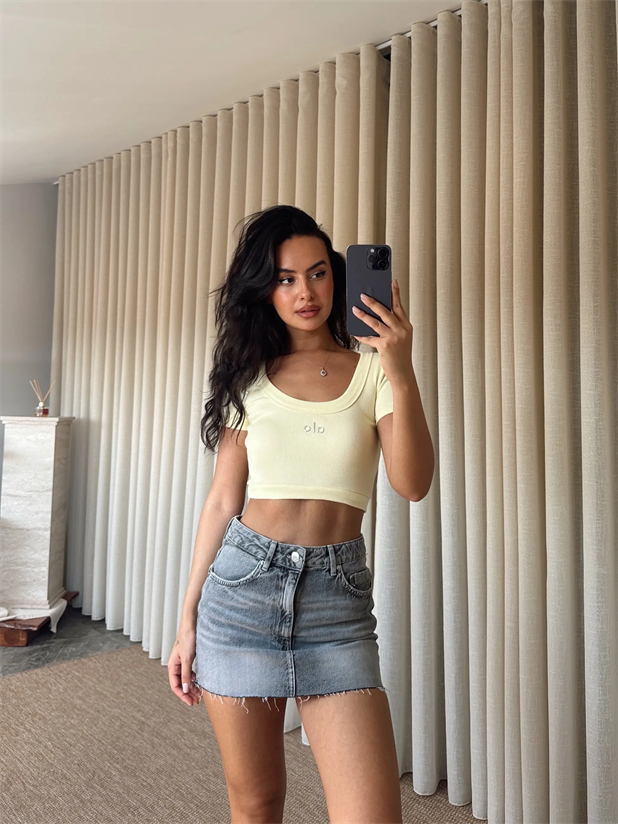 Geniş Yaka Baskılı Crop - Sarı