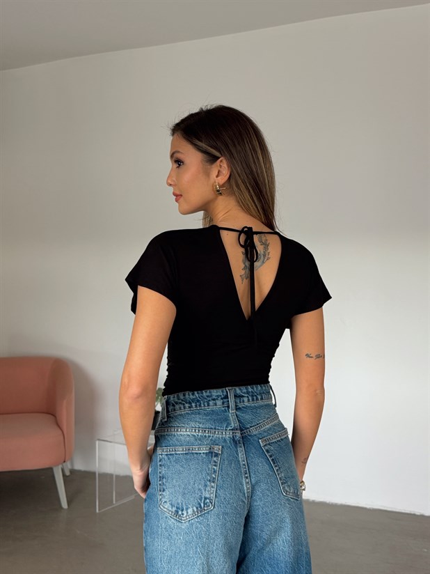 V Yaka Dökümlü Bluz - Siyah