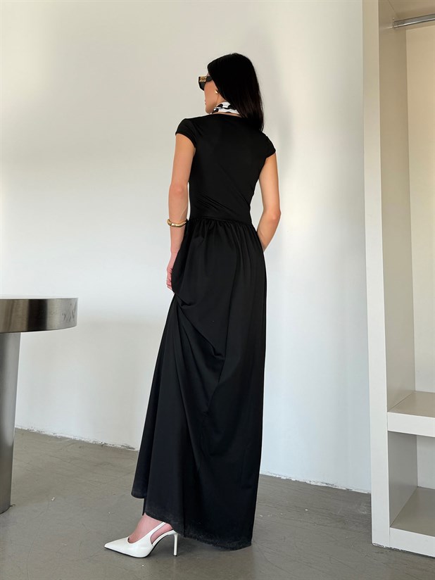 V Yaka Korse Detaylı Elbise - Siyah