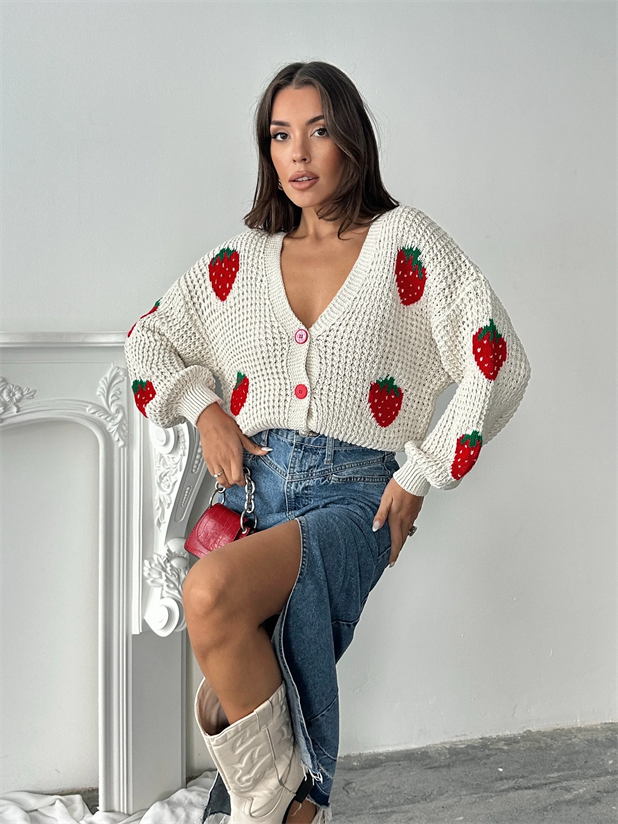 Çilek Nakışlı Hırka - Ekru