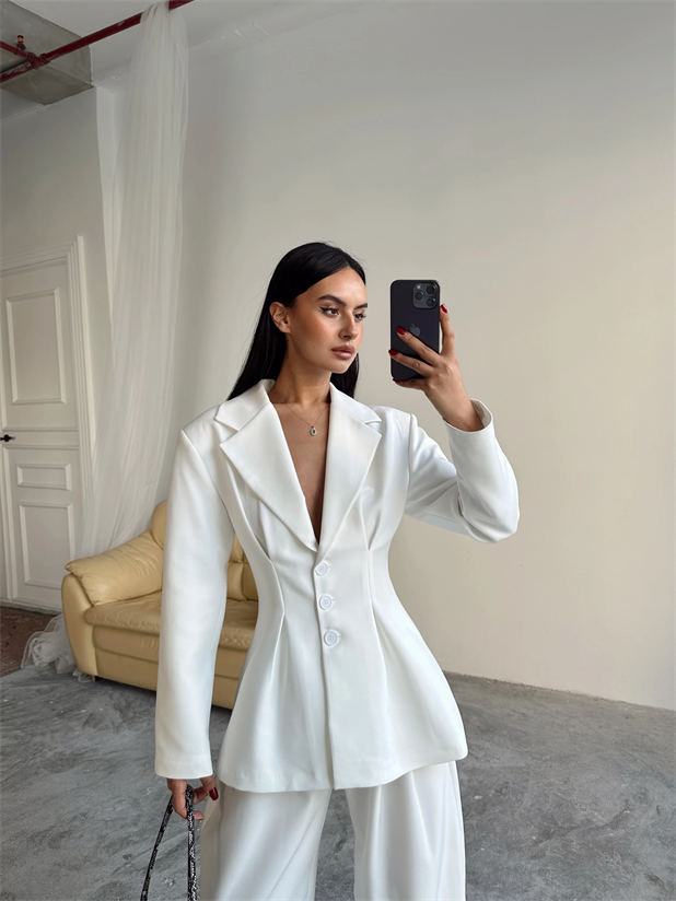 Pile Detay Oturtmalı Blazer Ceket  - Beyaz