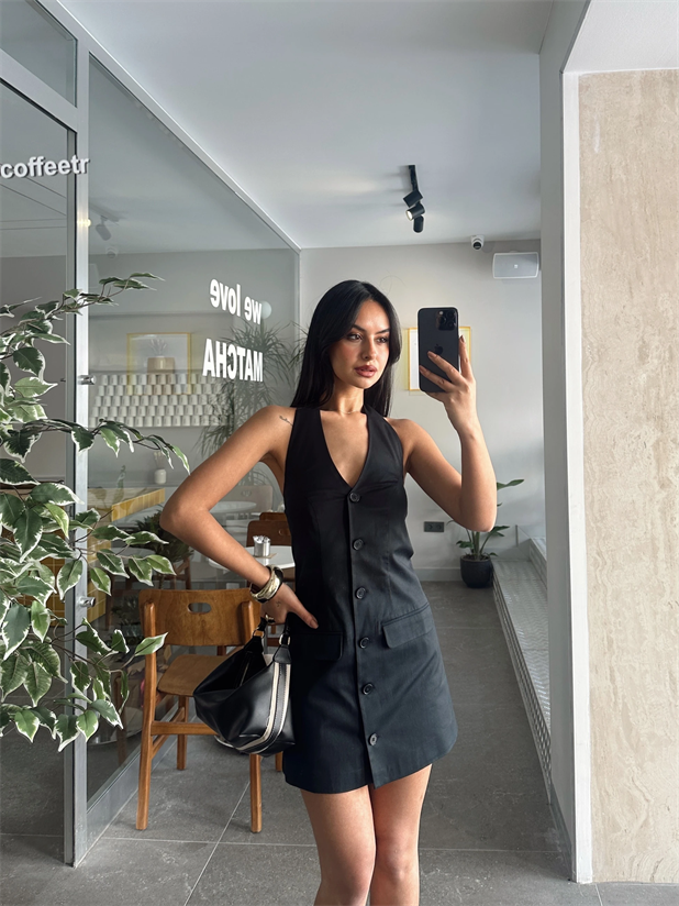 Boyundan Bağlamalı Düğmeli Mini Elbise - Siyah