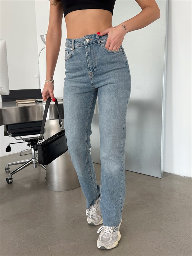 Straight Fit Jean - Açık Mavi