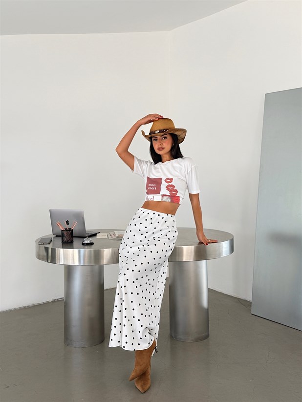 Uzun Puantiye Desenli Saten Etek - Beyaz