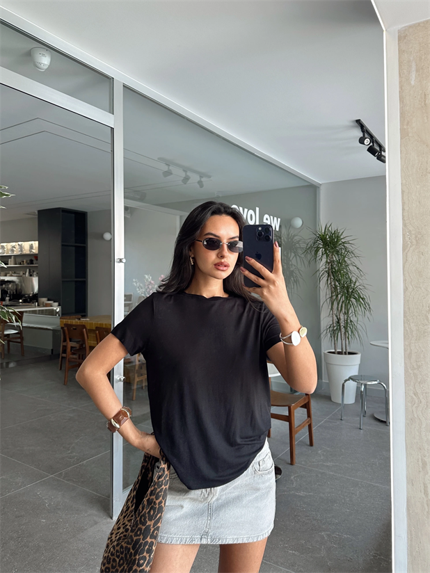 Dikişsiz Bisiklet Yaka Basic - Siyah