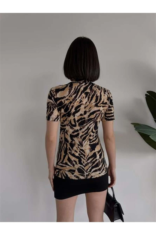 Dik Yaka Desenli Kısa Kol Bluz Kahve-Vizon - Kahve-Vizon