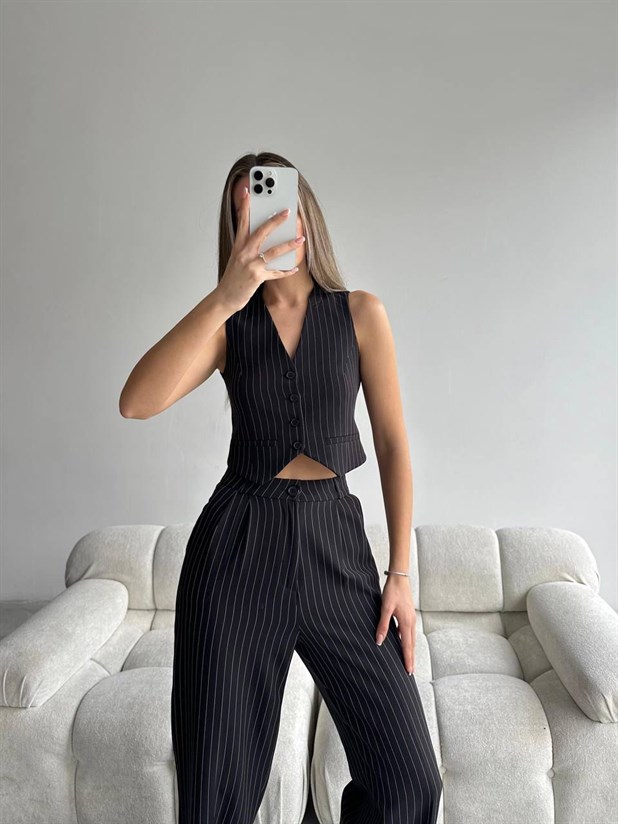 Holy Çizgili Yelek Siyah - Siyah