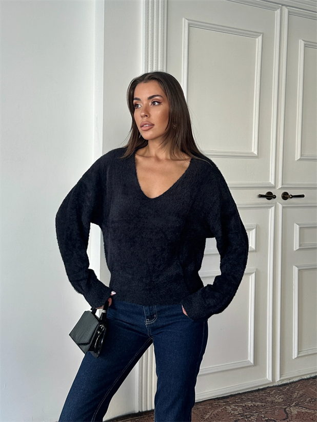 V Yaka Yumoş Kazak - Siyah