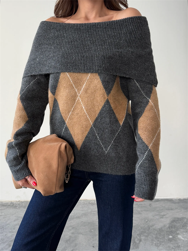 Baklavalı Madonna Yaka Kazak - Füme