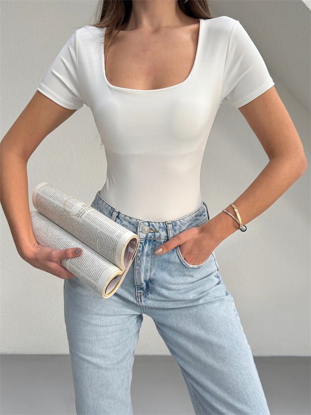 Kare Yaka Kısa Kol Bodysuit - Beyaz