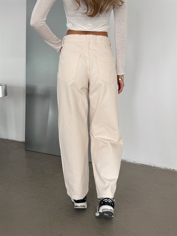 Paça Çift Pensli Boyfriend Jean - Krem