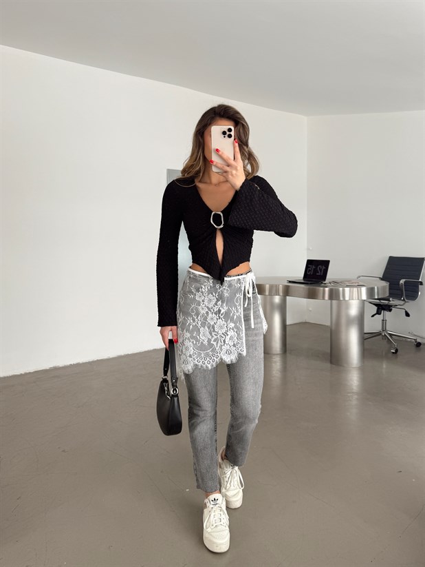 Önü Tokalı Gofre Bluz - Siyah