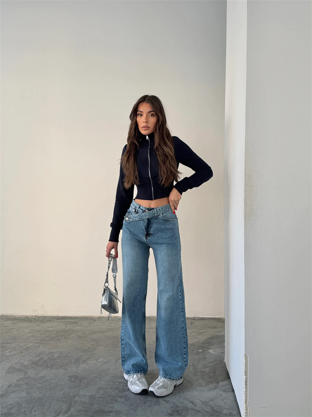 Kuşak Detaylı Jean - Mavi