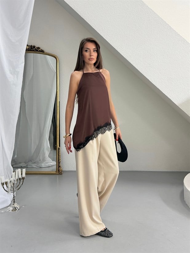 Altı Dantelli Asimetrik Saten Bluz - Kahve