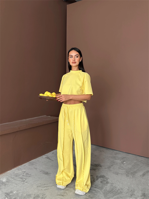 Ters Dikiş Detay Crop Takım - Sarı
