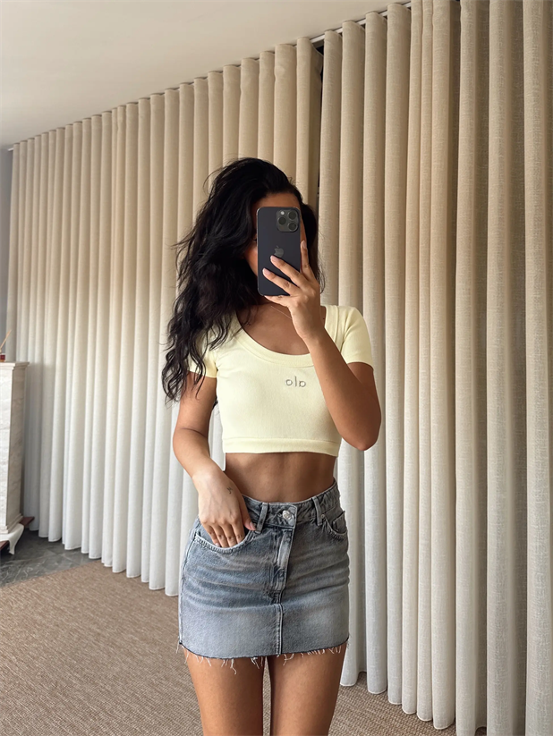 Geniş Yaka Baskılı Crop - Sarı