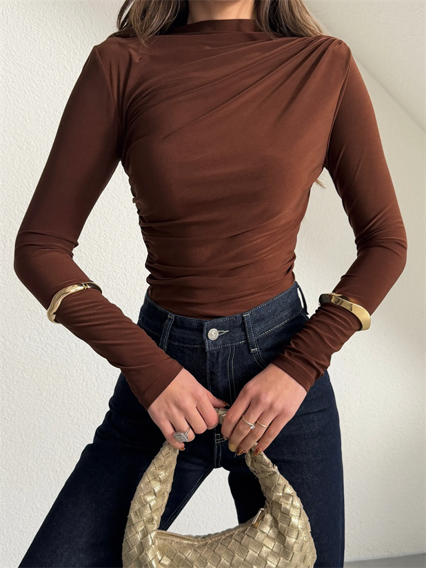 Dik Yaka Drapeli Uzun Kol Bluz - Kahve