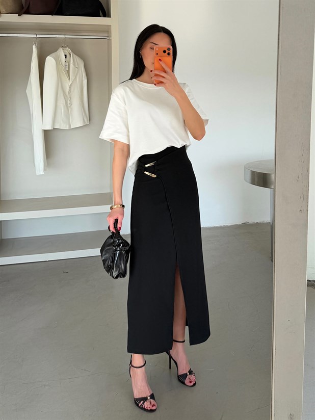 Yanı Toka Detaylı Midi Etek - Siyah