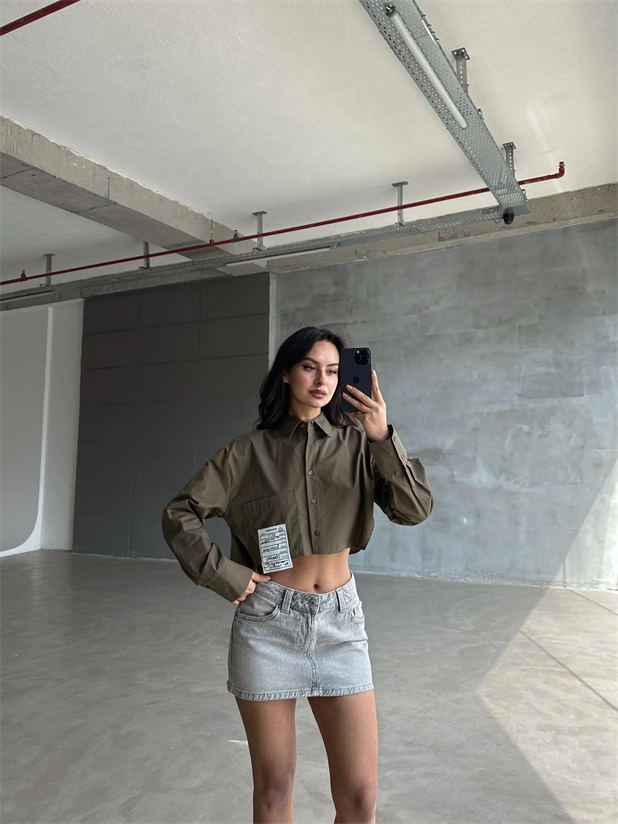 Daisy Cep Üstü Arma Detay Crop Gömlek Haki Yeşil - Haki Yeşil
