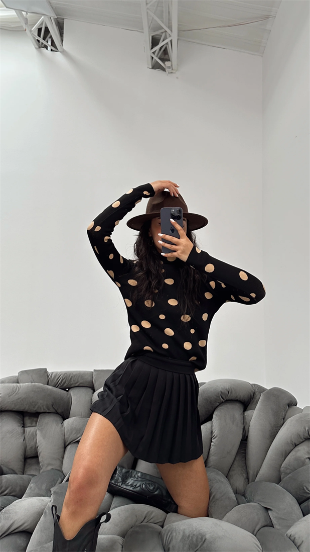 Desenli Dik Yaka Triko Bluz Taba Puantiye - Taba-Puantiye