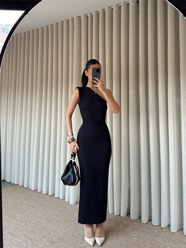 Tek Omuz Gofre Elbise - Siyah