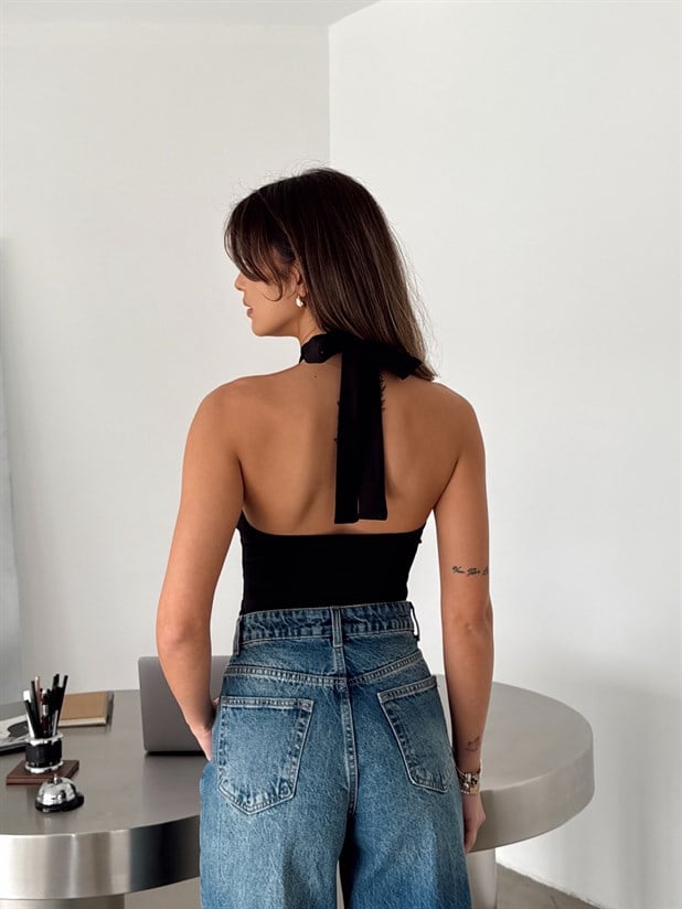 Yan Büzgü Dekolte Bodysuit Siyah - Siyah