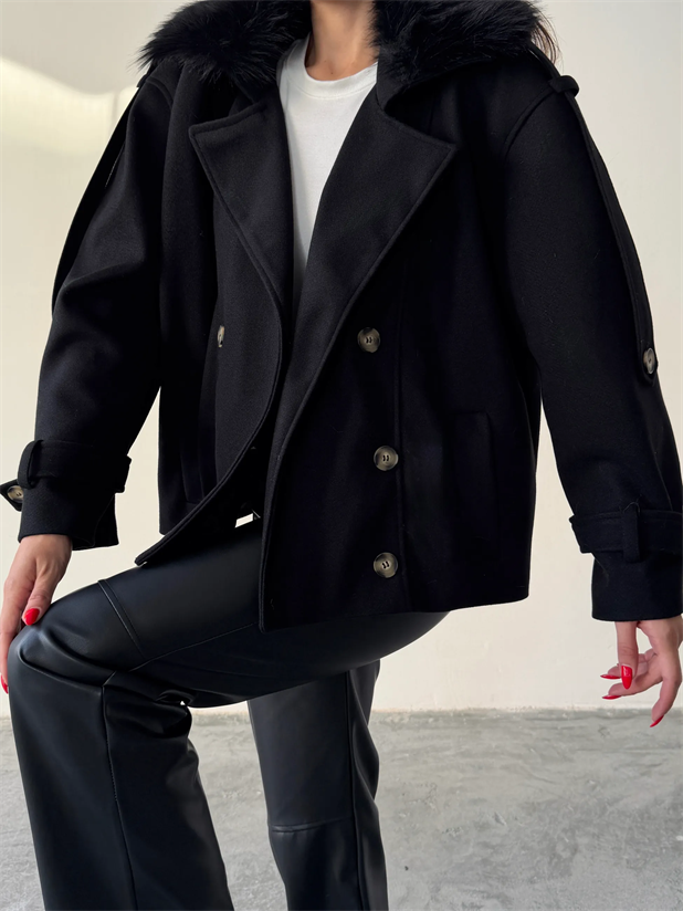 Apolet Detay Kürklü Kaşe Mont  - Siyah