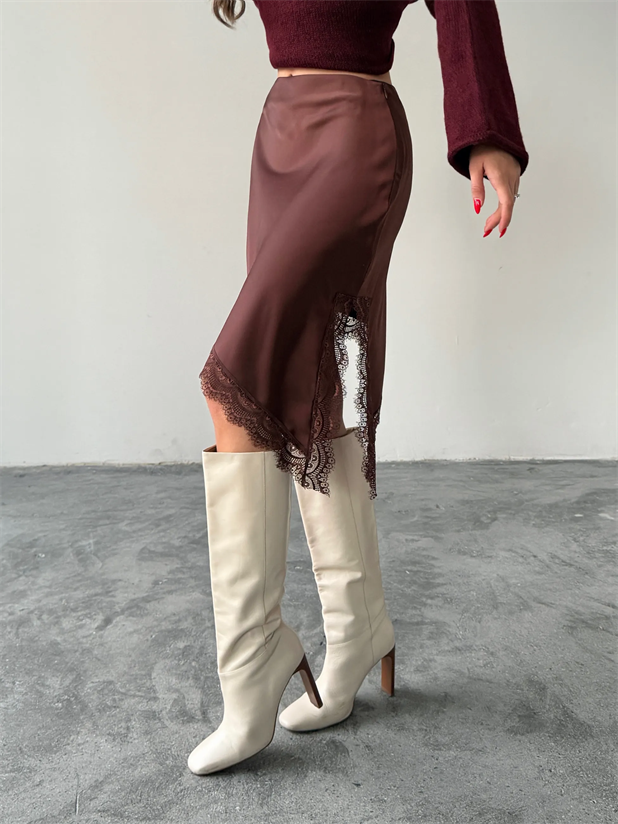 Asimetrik Detay Ucu Dantelli Etek - Kahve