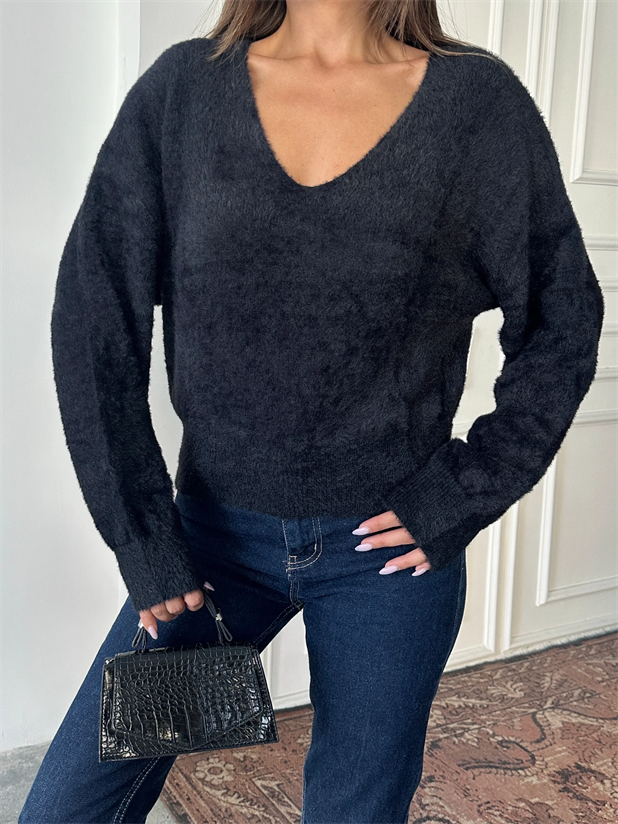 V Yaka Yumoş Kazak - Siyah