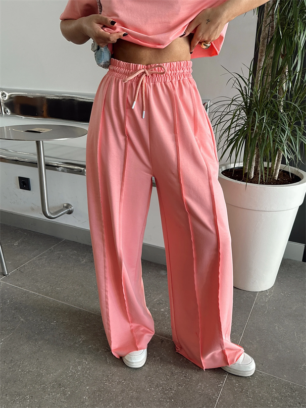 Ters Dikiş Detay Crop Takım - Yavruağzı