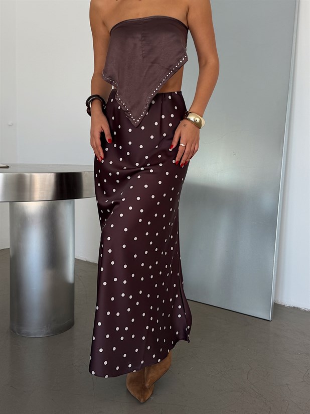 Uzun Puantiye Desenli Saten Etek - Kahve