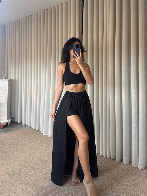 İçi Şortlu Derin Yırtmaç Maxi Etek - Siyah