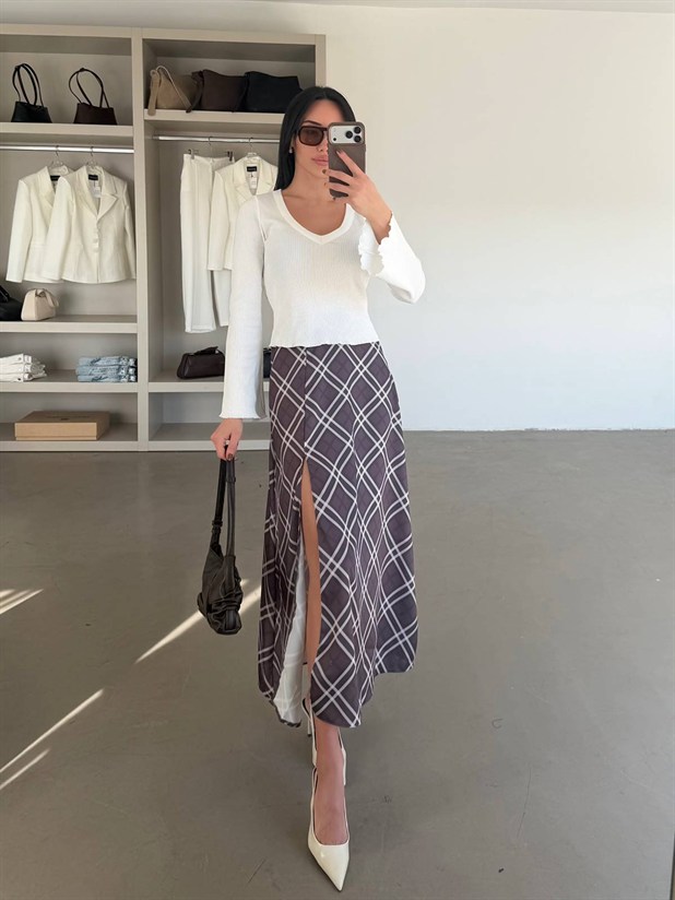 Geometrik Desenli Saten Etek - Füme