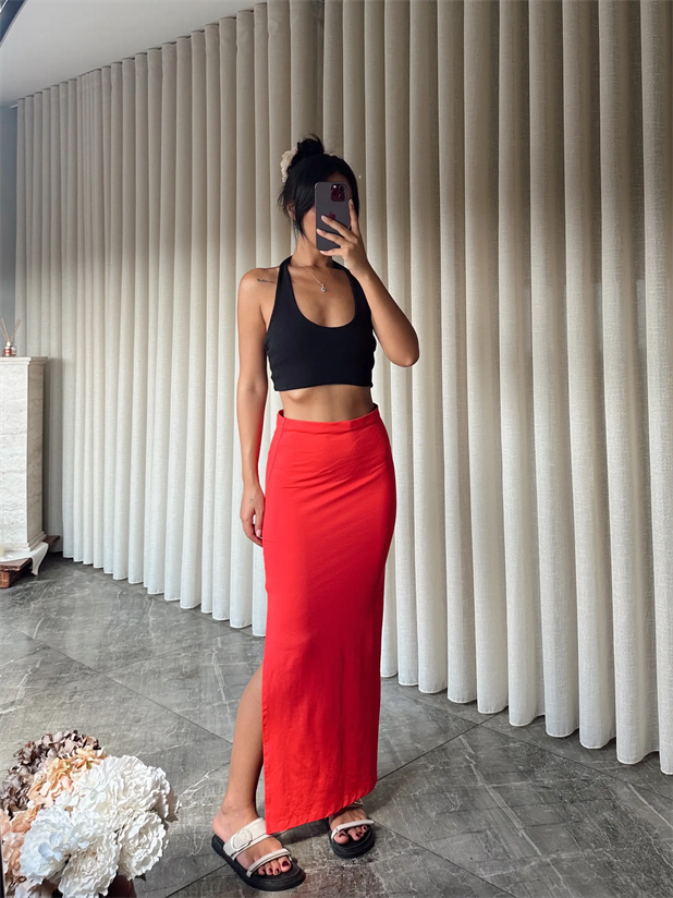 Yanı Yırtmaçlı Etek - Kırmızı