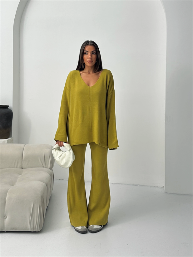 V Yaka Triko Takım - Yağ Yeşili