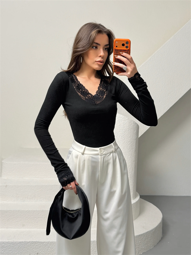 Yaka Ve Kol Dantel Bluz - Siyah