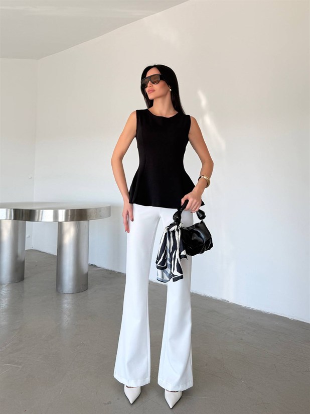 Altı Volanlı Sıfır Kol Bluz - Siyah