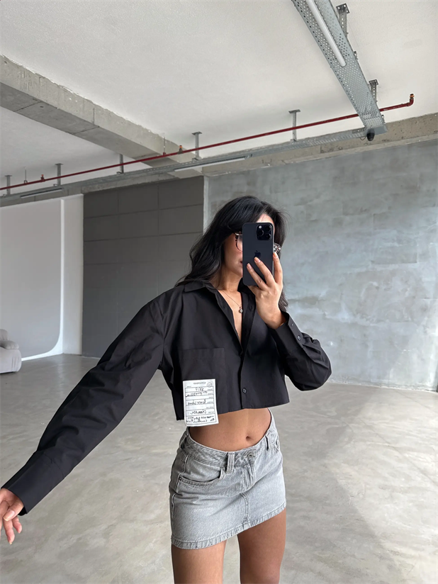 Daisy Cep Üstü Arma Detay Crop Gömlek Siyah - Siyah