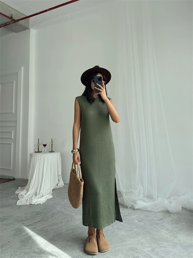 Bisiklet Yaka Sıfır Kol Elbise - Haki Yeşil