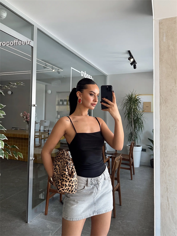 Yan Büzgülü Bodysuit Siyah - Siyah