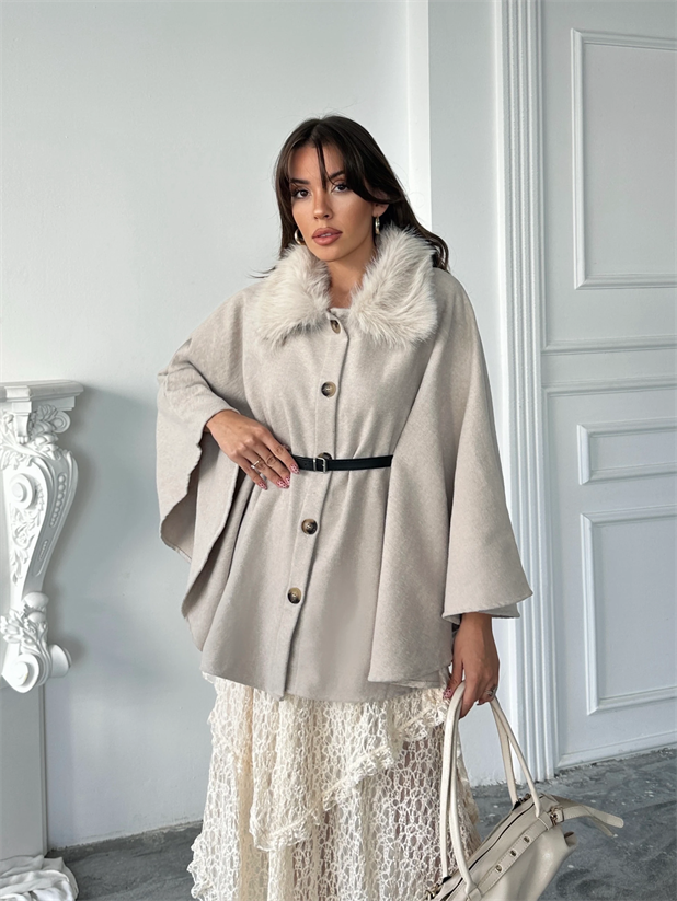 Yakası Kürklü Panço - Ekru