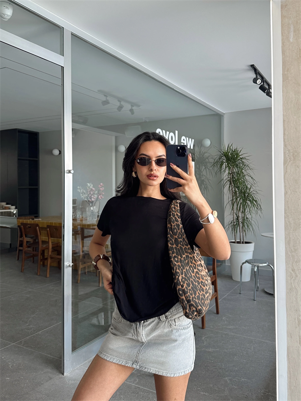 Dikişsiz Bisiklet Yaka Basic - Siyah