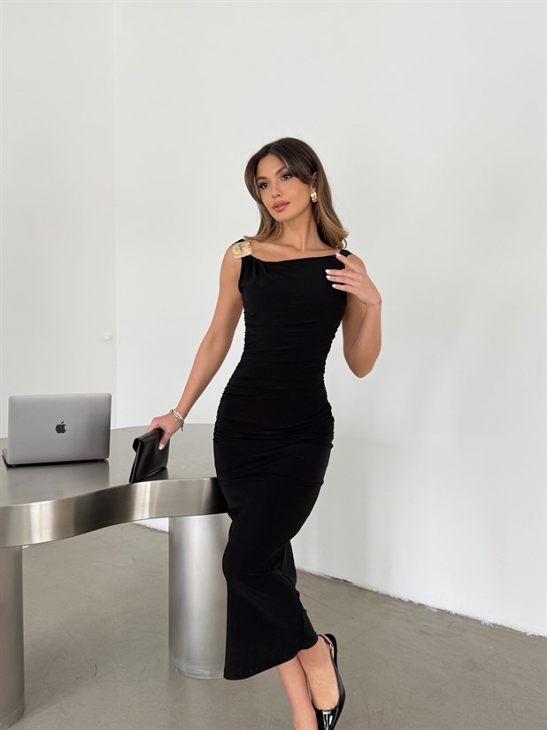 Sırtı Açık Omuz Toka Detaylı Elbise - Siyah