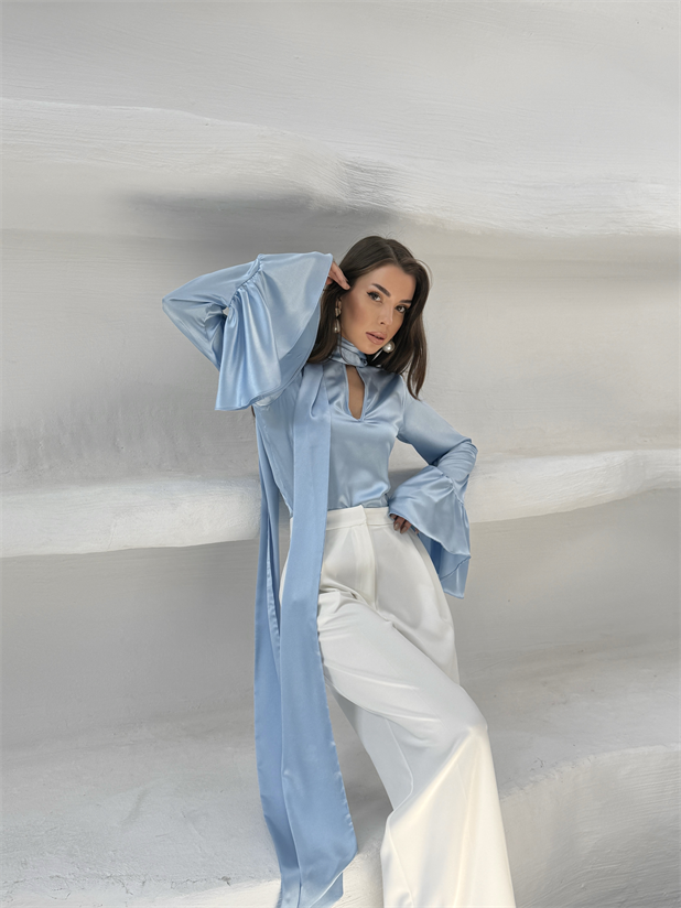 Fular Detay İspanyol Kol Saten Bluz - Bebe Mavi