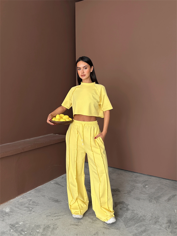 Ters Dikiş Detay Crop Takım - Sarı